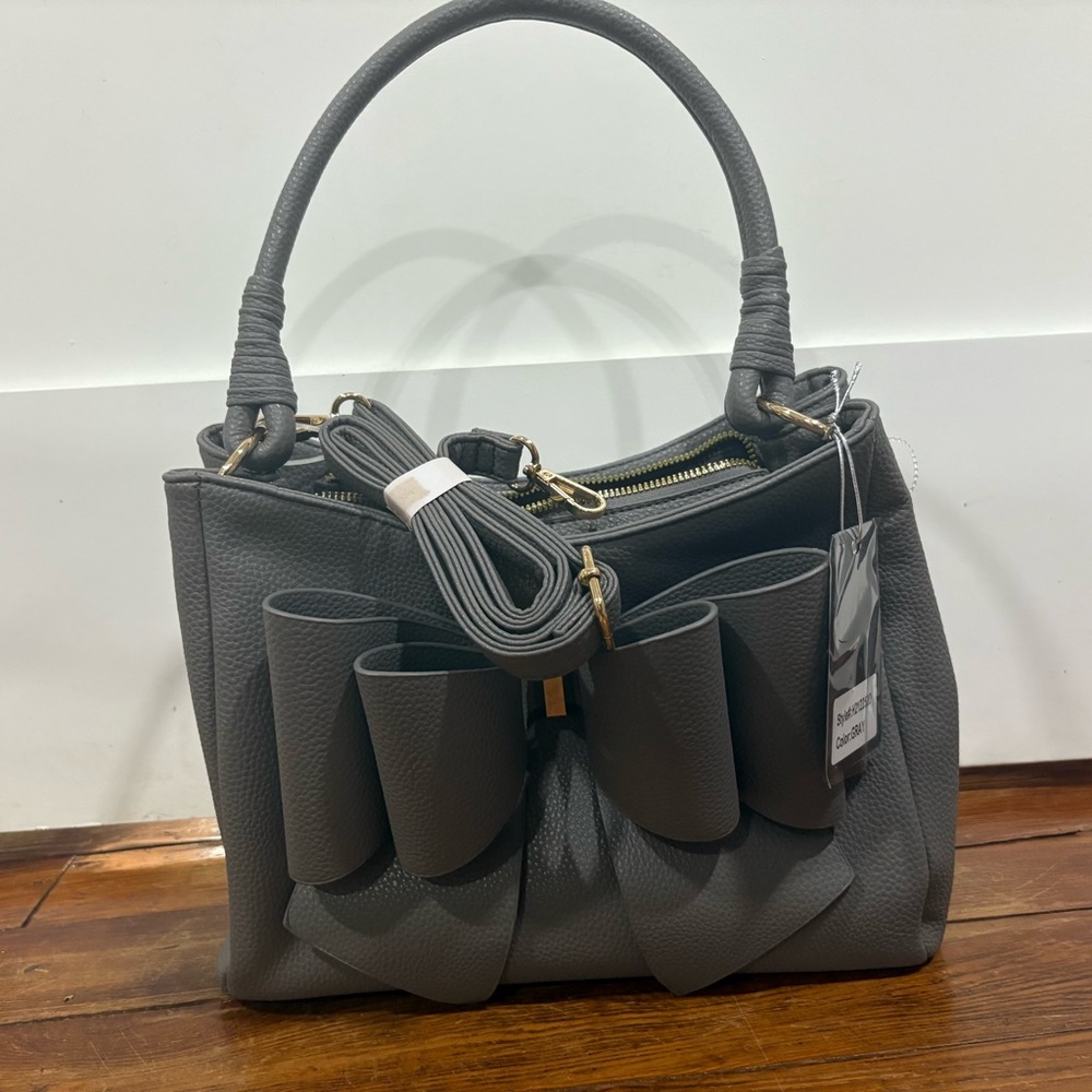 Chic Gray Bow-Accent Shoulder Bag